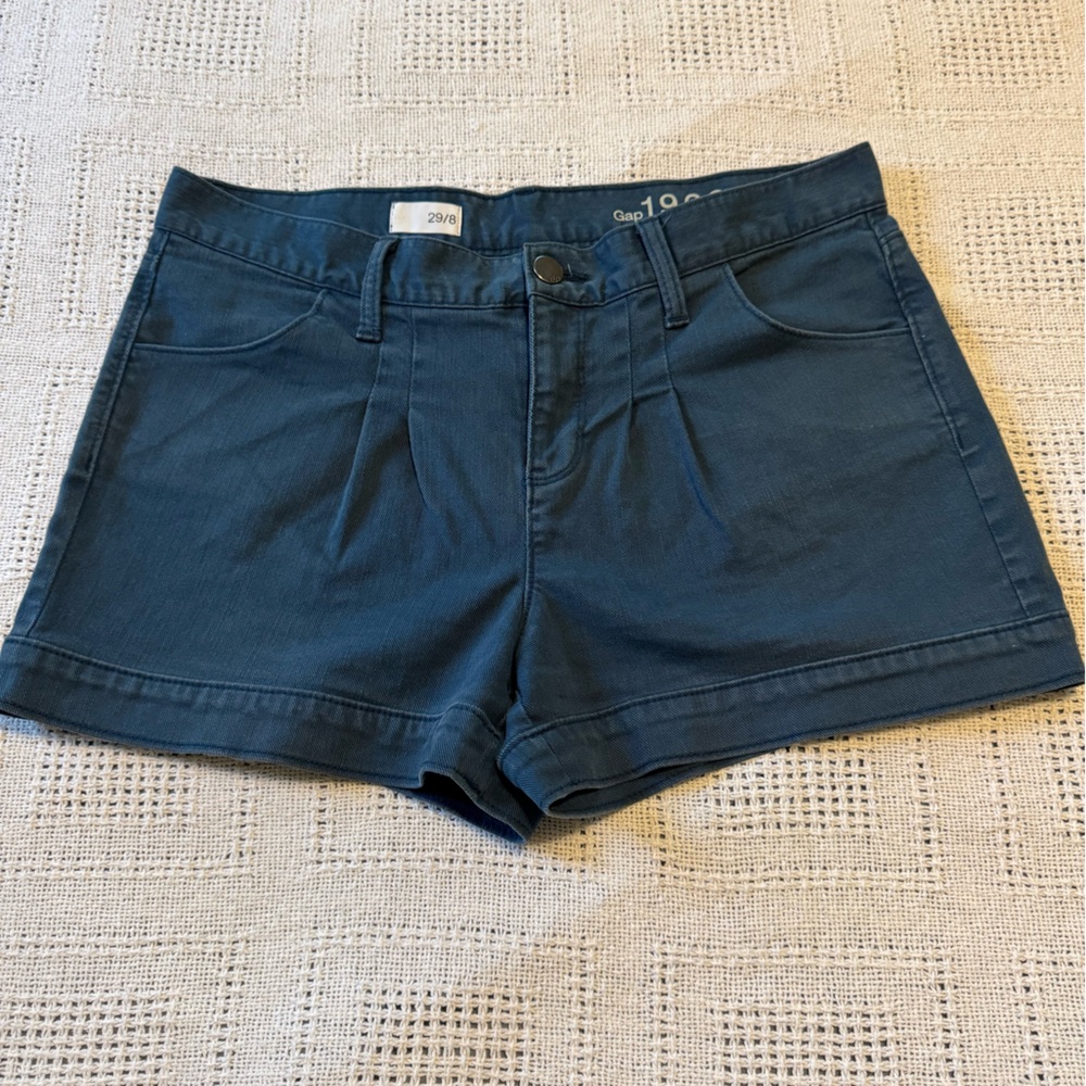 GAP Women’s Dark Blue Denim Fabric Pleated Shorts Size 29 / 8